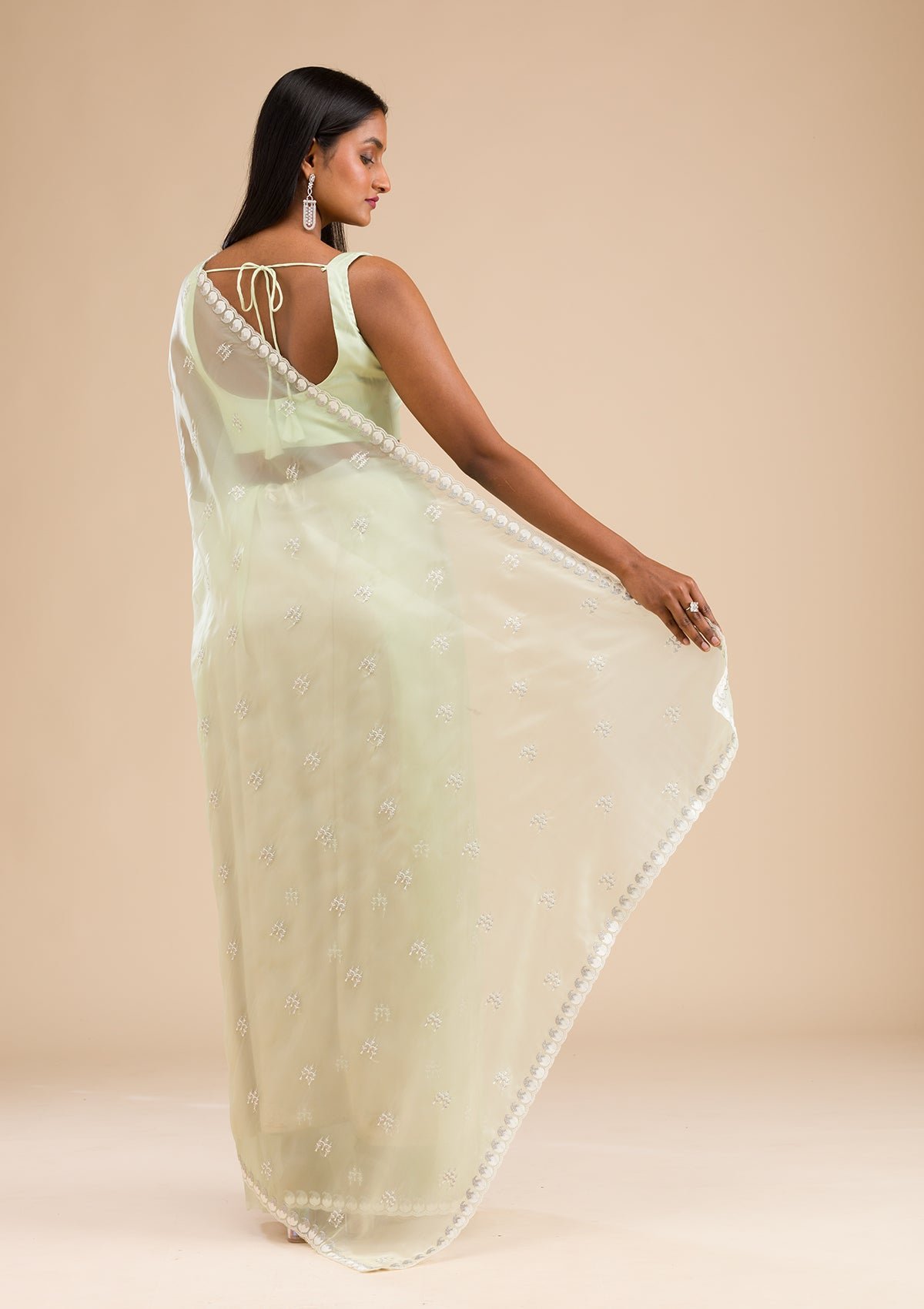 Elegant Pista Green Tissue Saree with Exquisite Zari Work - Image 2